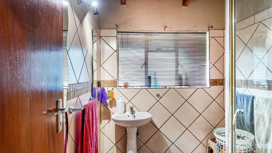 3 Bedroom Property for Sale in Olifantsnek North West